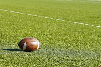 معنى كلمة كرة قدم بالانجليزي (FootballSoccer)